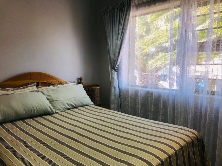 5 Bedroom Property for Sale in Franskraal Western Cape